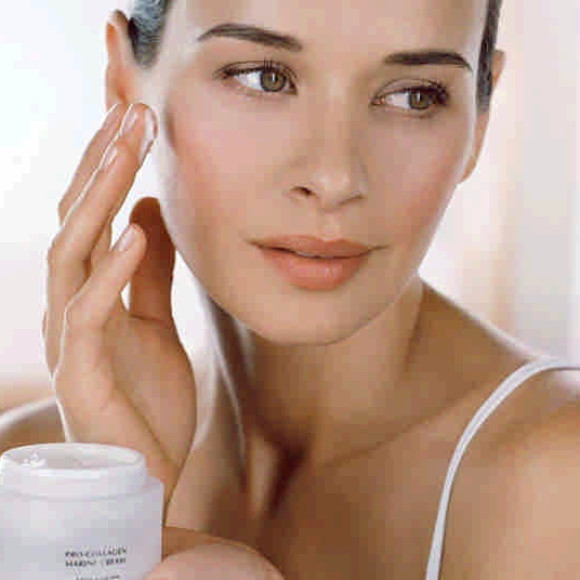 Креми тоніки маски скраби для обличчя